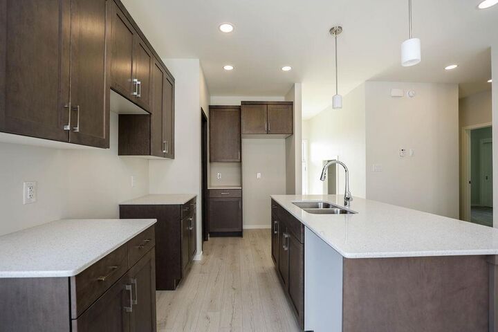 Property Photo: 87 Loggerhead Road MB R2P 0H3