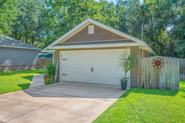 Property Photo:  153 Shady Lane  FL 32536 