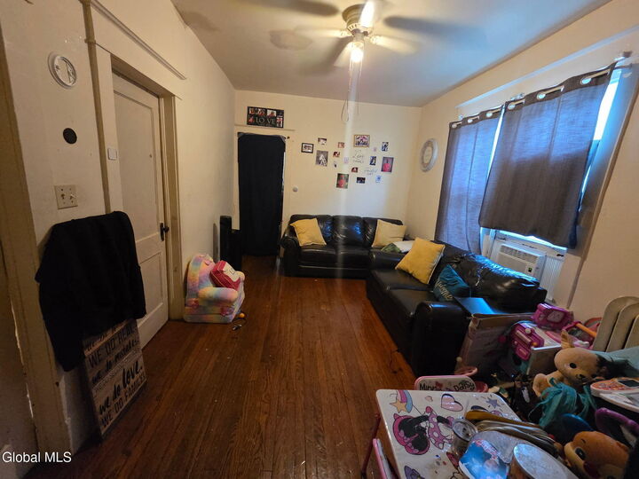 Property Photo:  98 Woodlawn Avenue  NY 12208 