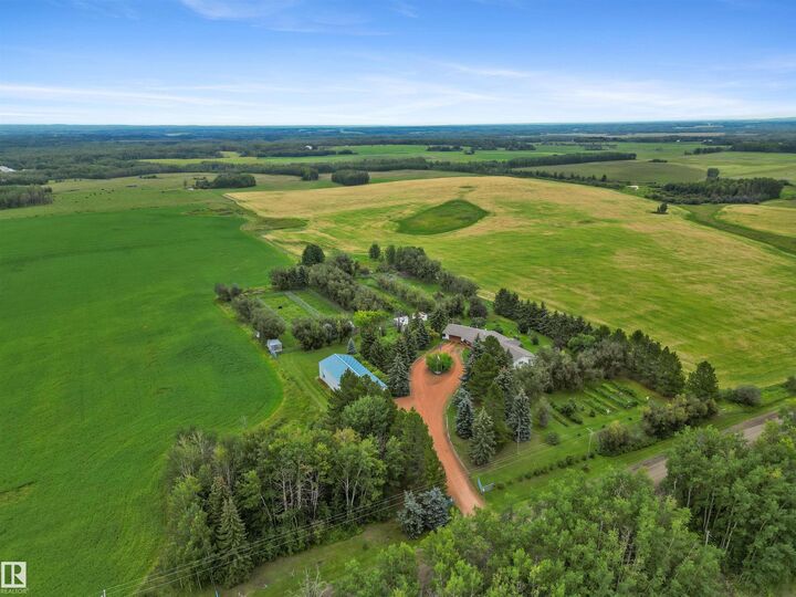 Property Photo:  49027 Rge Road 63  AB T0E 1Z0 