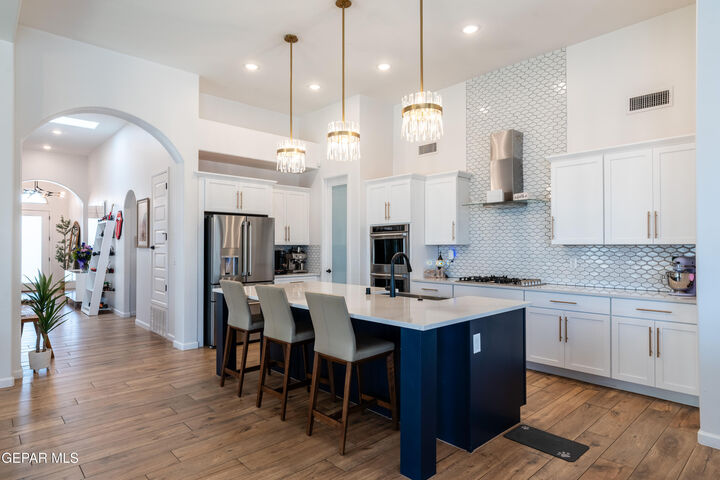 Property Photo: 5795 Juniper Creek Creek TX 79932