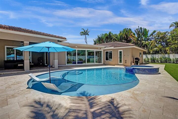 Property Photo:  1471 SW 14th St  FL 33486 