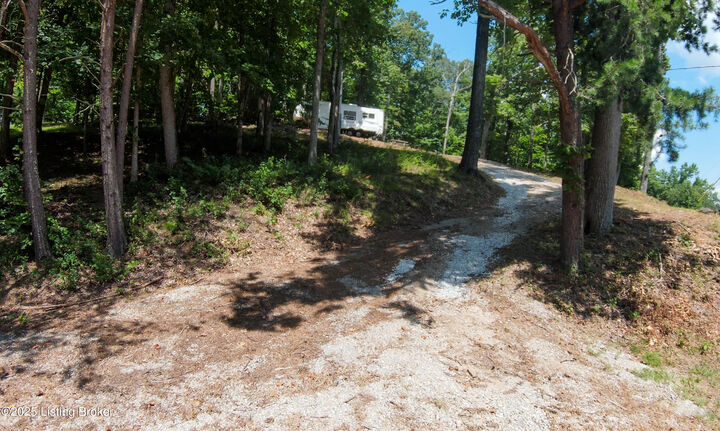 Property Photo:  813 Lakeshore Drive Dr  KY 42259 