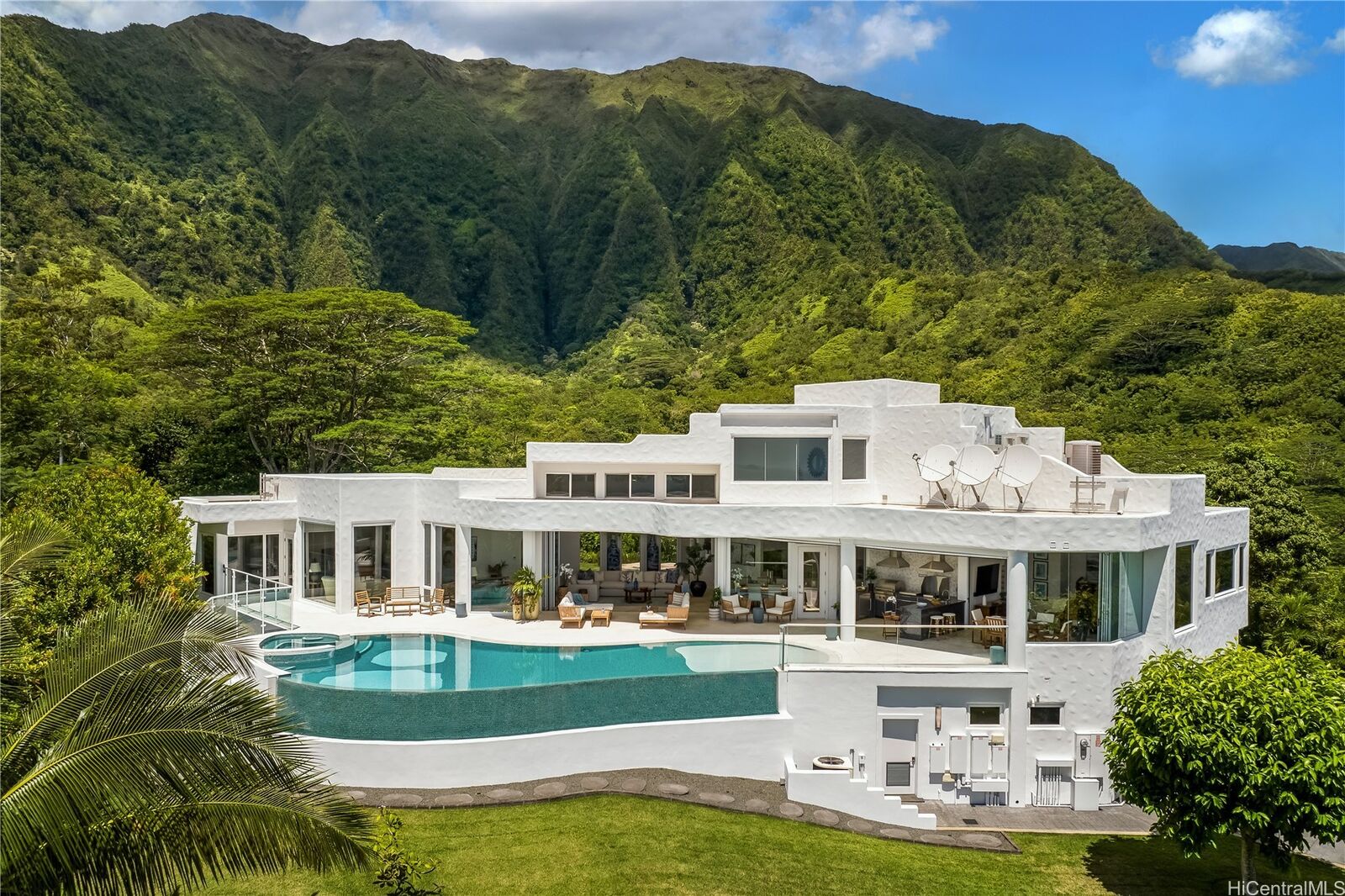 Property Photo: 47-958 Kamakoi Road HI 96744