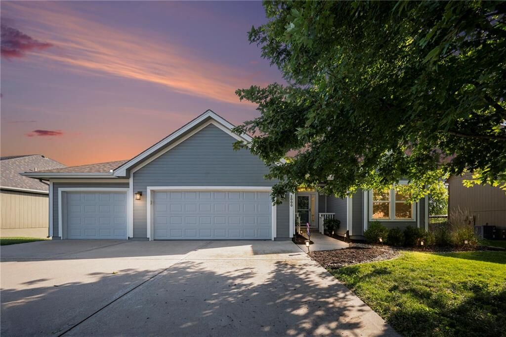 Property Photo: 2000 Lake Drive MO 64089