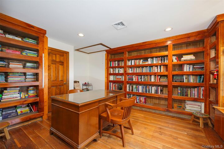 Property Photo:  9 Monell Avenue  NY 12603 