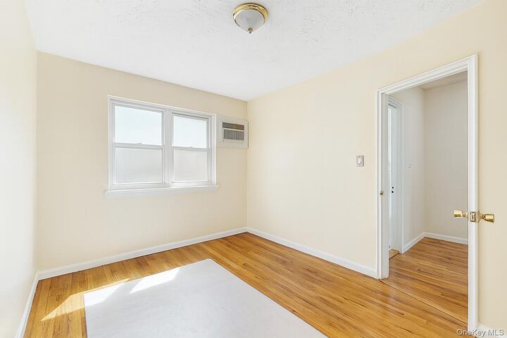 Property Photo:  1570 Colden Avenue  NY 10462 