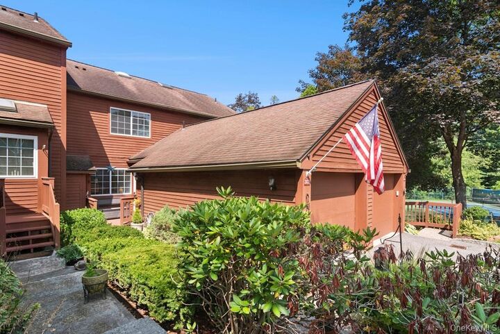 Property Photo:  303 Tamarack Lane  NY 10509 