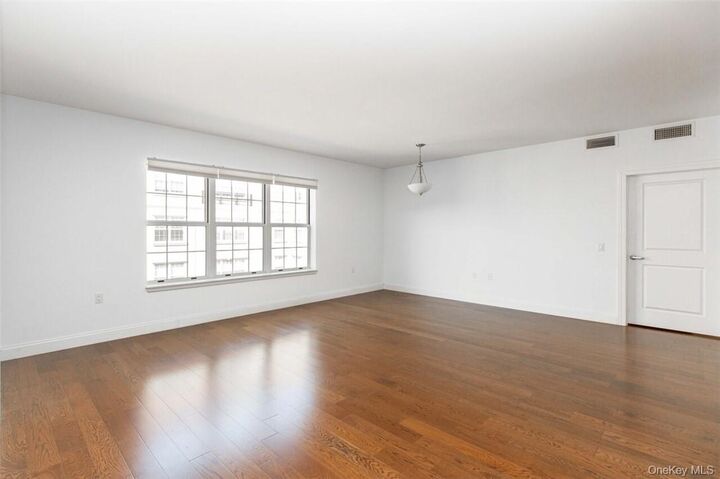 Property Photo:  10 Byron Place 604  NY 10538 