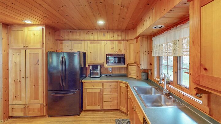 Property Photo: 40 County Rd 44 MN 55604