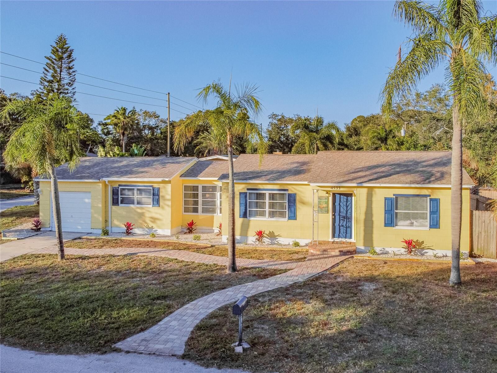 Property Photo: 4533 27th Avenue S FL 33711