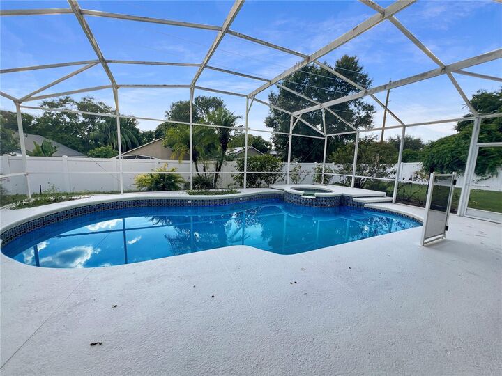 Property Photo: 700 Little Hampton Lane FL 34734