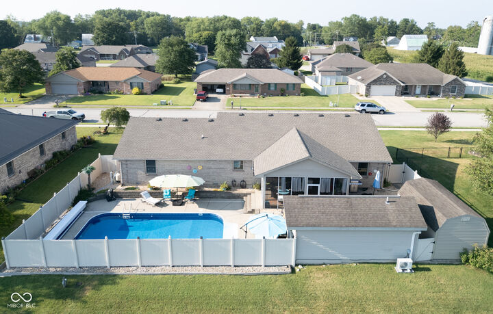 Property Photo:  2709 Talon Court  IN 47274 