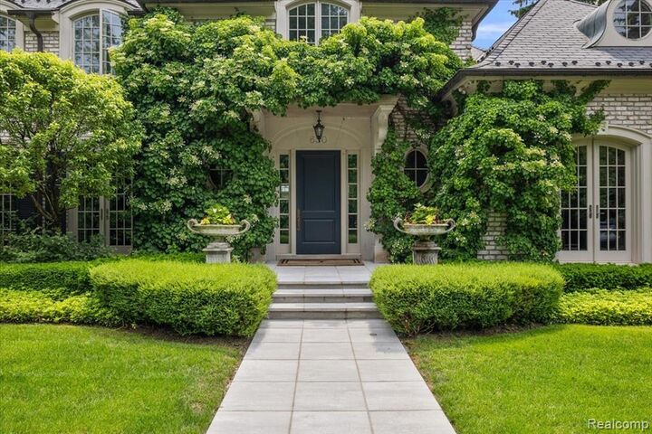 630 Vaughan Road  Bloomfield Hills MI 48304 2663 photo