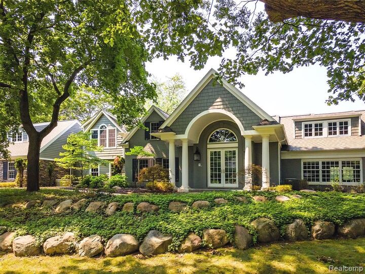 31265 Woodside Drive  Franklin MI 48025 1374 photo