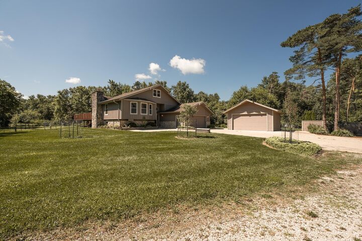 W370s4885 Pine View Ln  Dousman WI 53118 photo