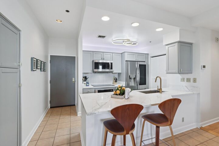 Property Photo:  234 N Broadway - 513  WI 53202 