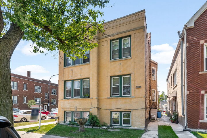 Property Photo: 5501 W 24th Street IL 60804