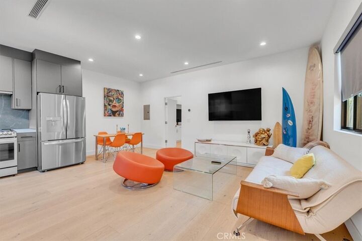 Property Photo:  14062 Albers Street  CA 91401 