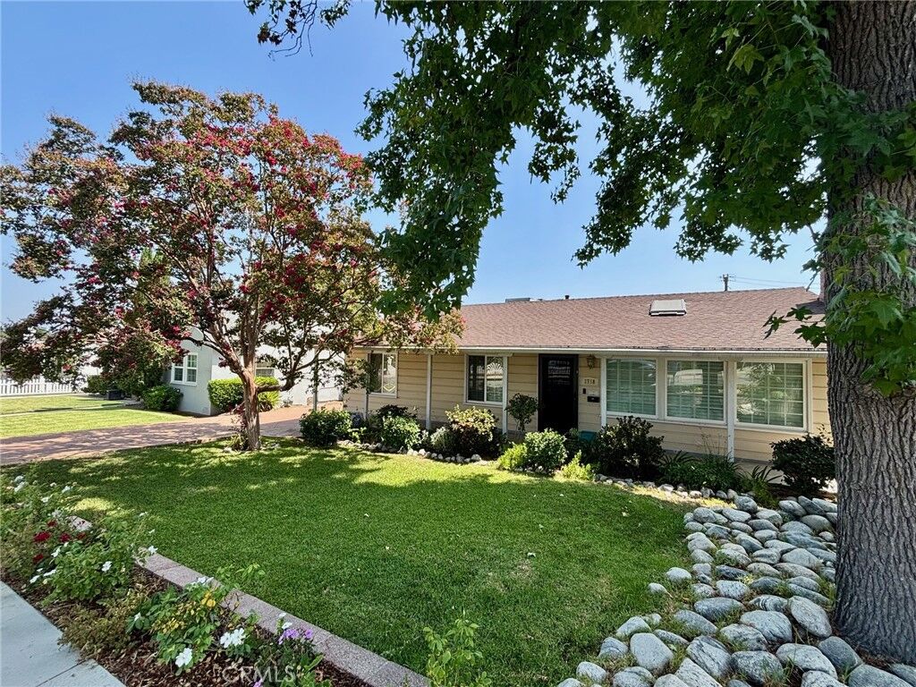 Property Photo:  2758 Paloma  CA 91107 