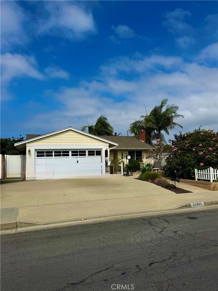 Property Photo:  20801 Crestview Lane  CA 92646 