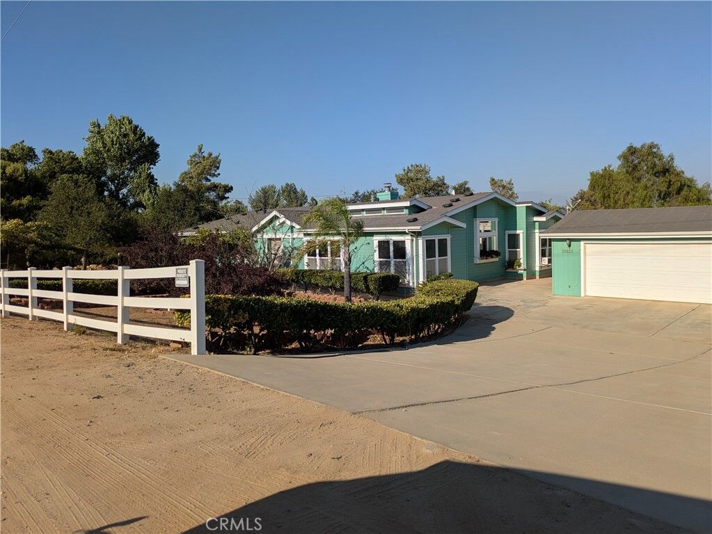 Property Photo: 35820 Arendt Lane CA 92563