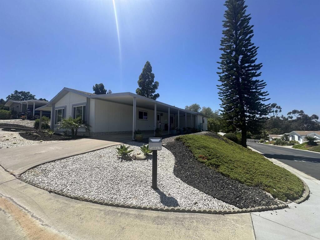 Property Photo:  2298 Lindsay Dr  CA 92008 