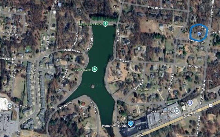 Property Photo: 304 E Overhill Dr TN 37055