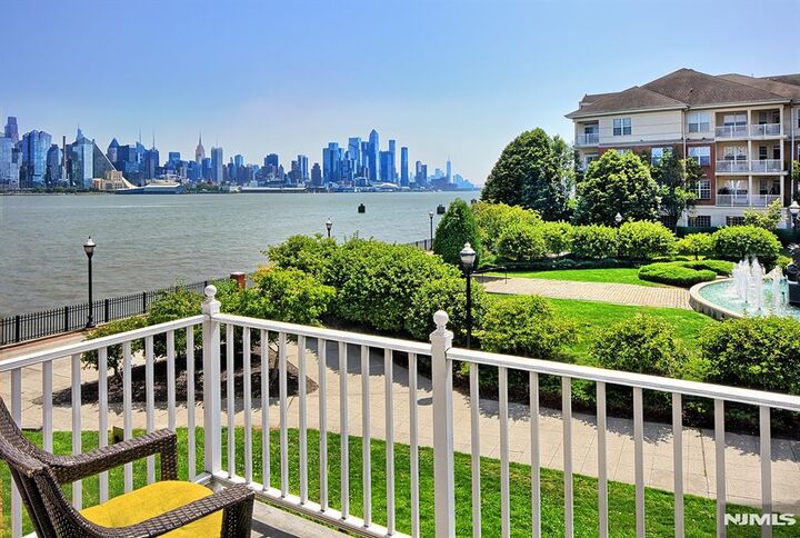 Property Photo: 406 Newburgh Court NJ 07093