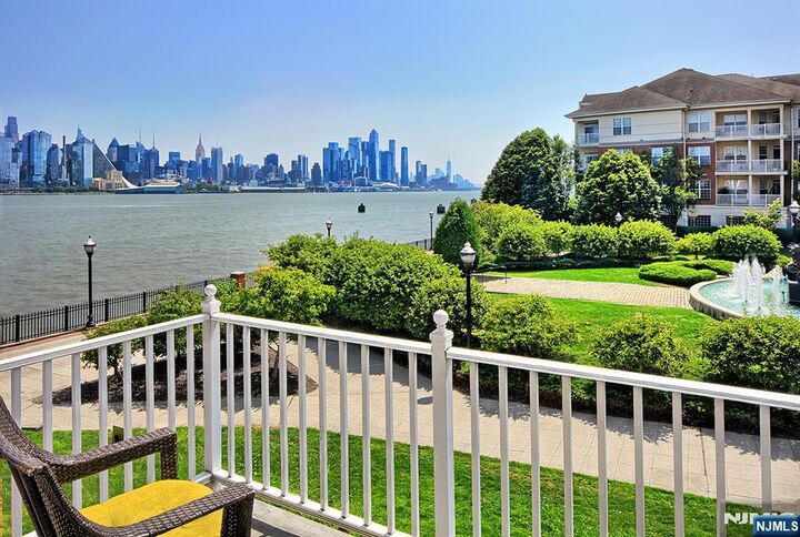 Property Photo: 406 Newburgh Court NJ 07093