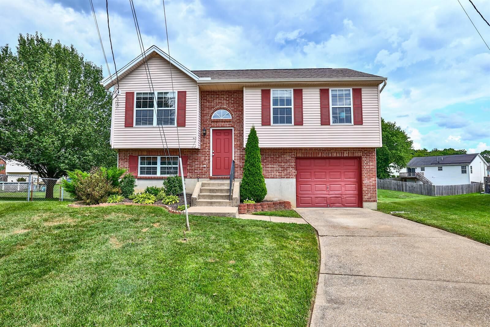 Property Photo:  1127 Pebble Creek Drive  KY 41018 