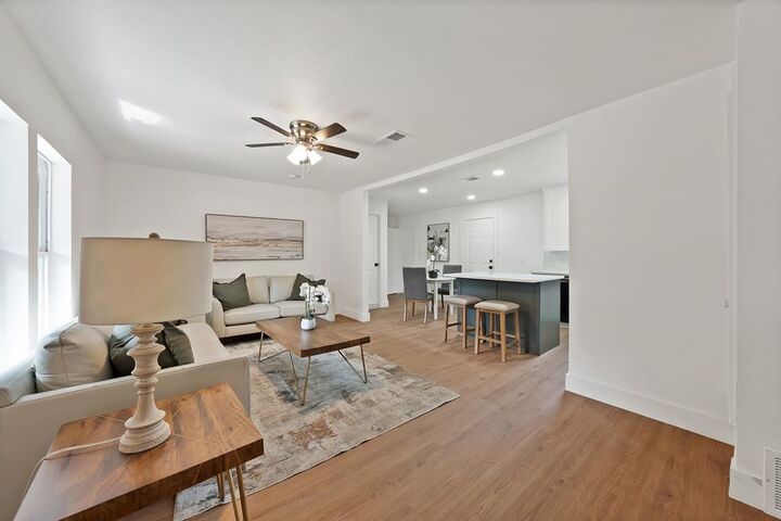 Property Photo: 552 Norwood Drive TX 76053