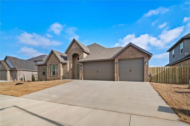Property Photo: 1210 Fierce Lane AR 72719