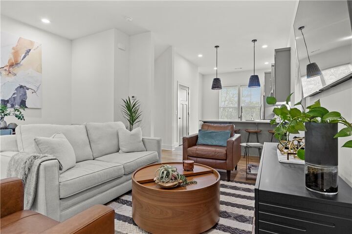 372 S Hill Avenue  Fayetteville AR 72701 photo