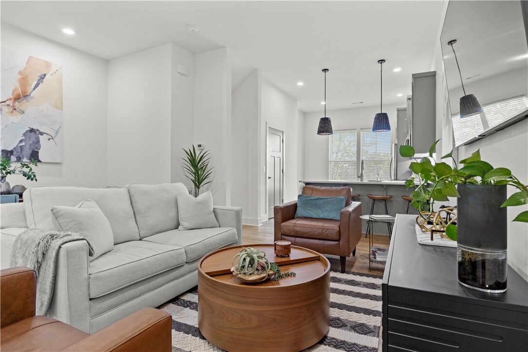 Property Photo:  372 S Hill Avenue  AR 72701 