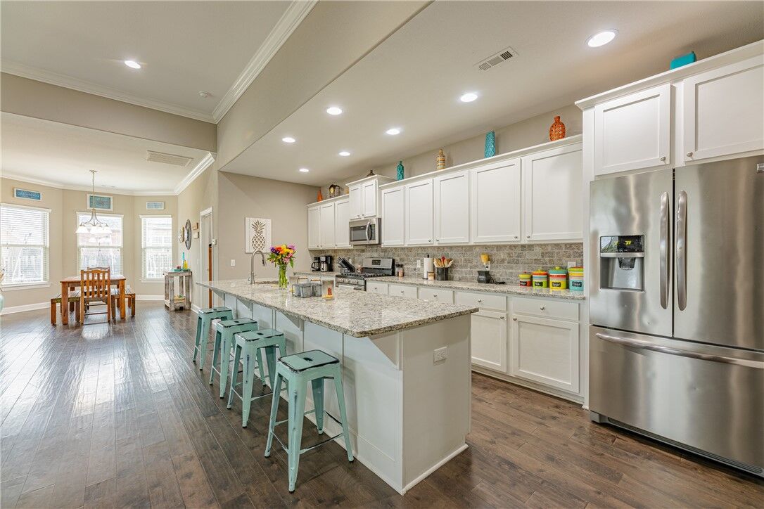 Property Photo: 4008 SW Hollyhock Street AR 72713