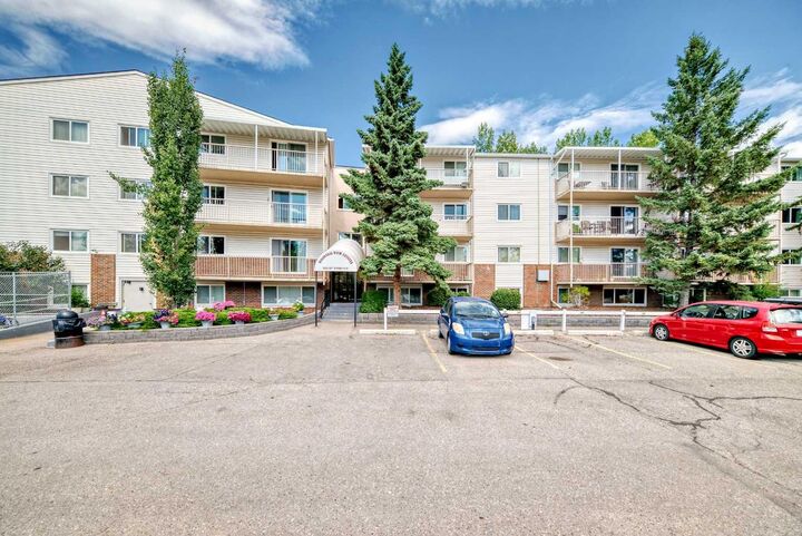 Property Photo: 3420 50 Street NW 114 AB T3A 2E1