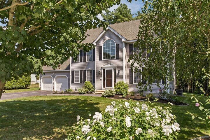 Property Photo:  4 Sunblaze  NH 03062 