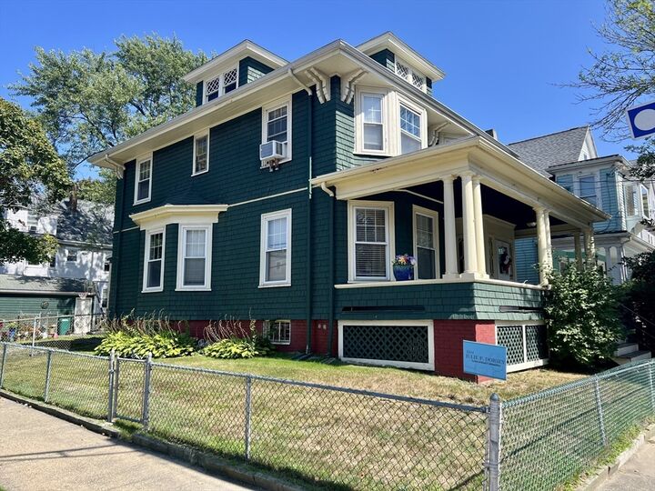 Property Photo:  117 Eastern Ave  MA 01902 