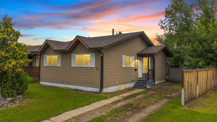 69 Erickson Drive  Red Deer AB T4R 1X8 photo
