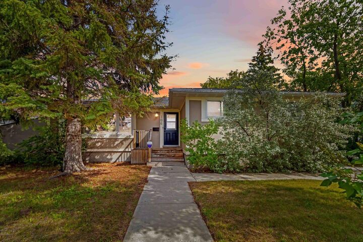 106 Hilltop Crescent  Fort McMurray AB T9H 3V4 photo