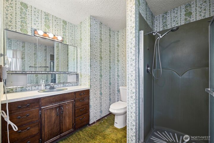 Property Photo:  709 E Olive Avenue  WA 99169 