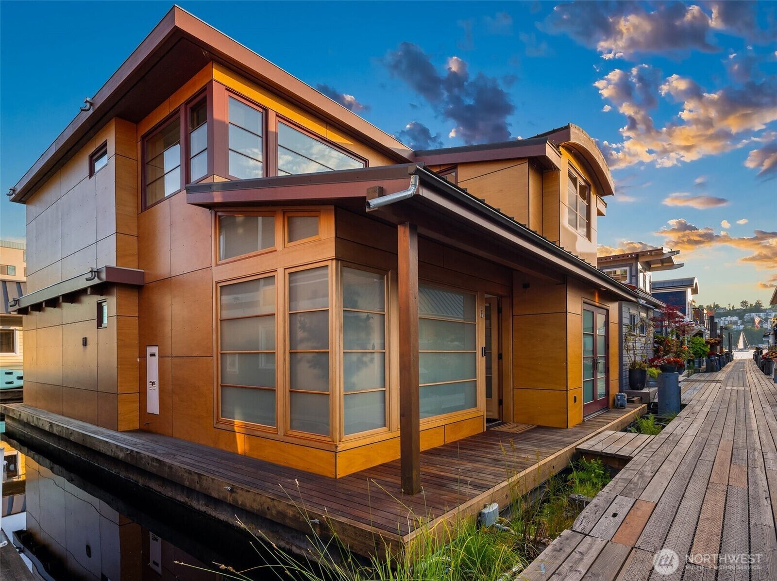 Property Photo:  2339  Fairview Avenue E L  WA 98102 
