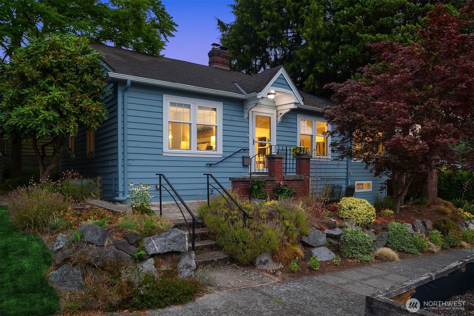 Property Photo:  814 NW 75th Street  WA 98117 
