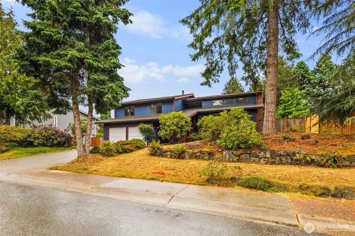Property Photo: 15915 SE 166th Pl WA 98058