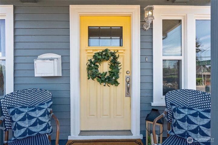 Property Photo:  2101 N Proctor Street  WA 98406 