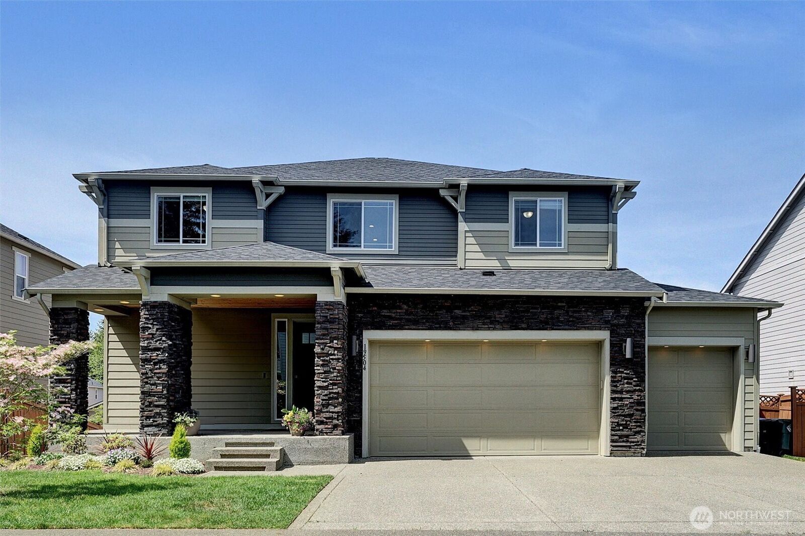 Property Photo: 19504 141st Street E WA 98391