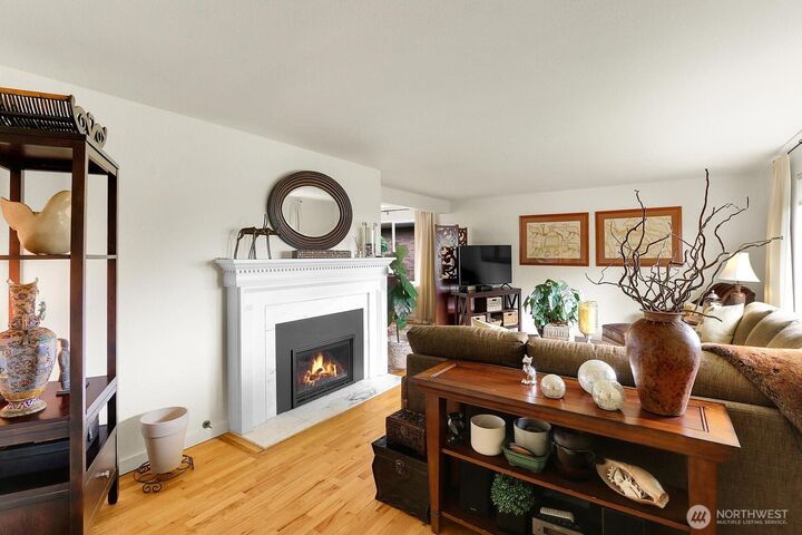 Property Photo:  4012 SW 107th Street  WA 98146 