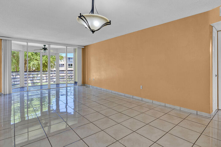 Property Photo: 1301 NE 191st Street F307 FL 33179