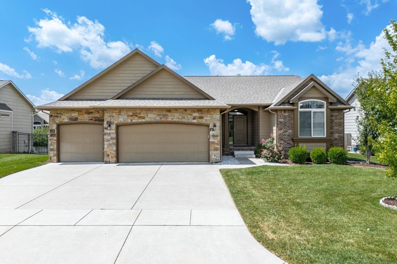 Property Photo:  8573 W Candlewood Ct  KS 67205